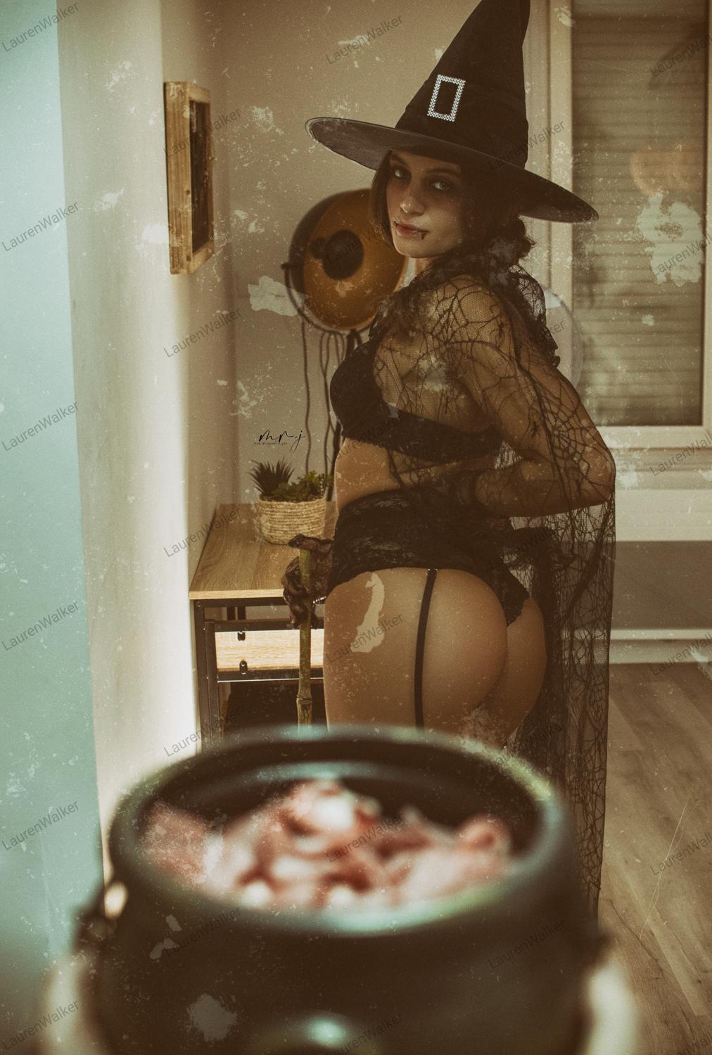 Laurenwalker's media