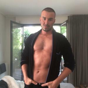 Laveritenaked's media