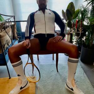 Laveritenaked's media