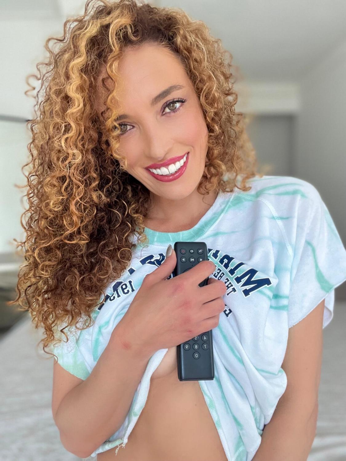 Laytitia's media