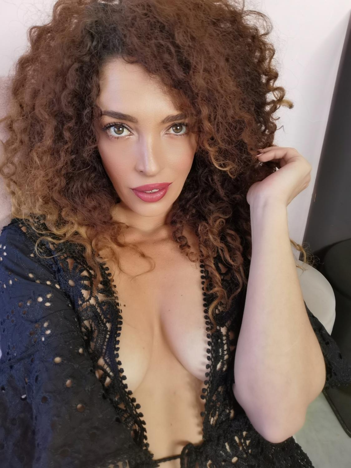 Laytitia's media