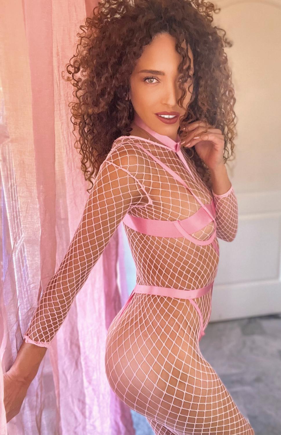 Laytitia's media