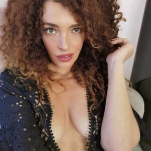 Laytitia's media