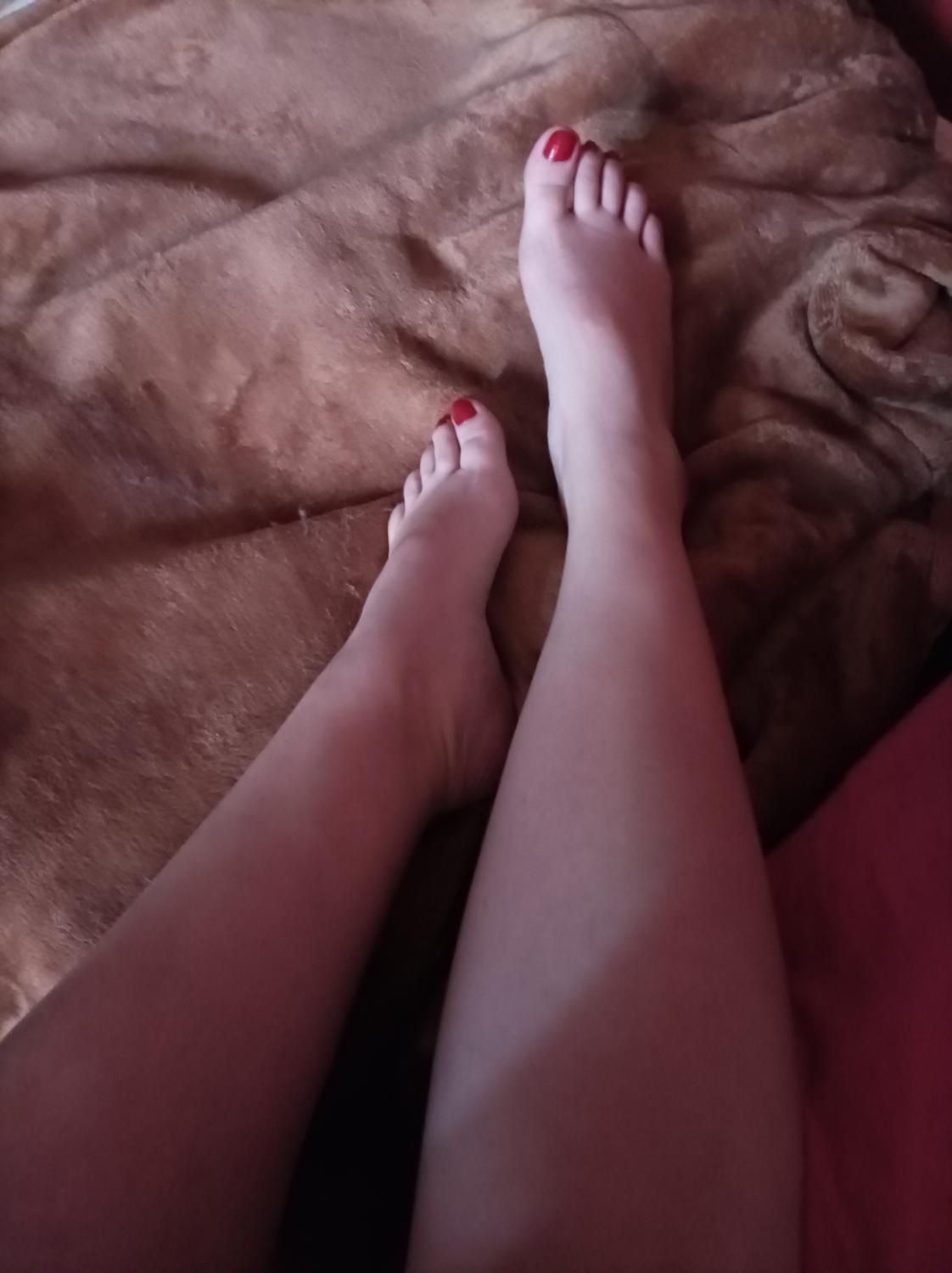 Lea_feet_officiel's media