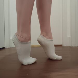 Lea_feet_officiel's media