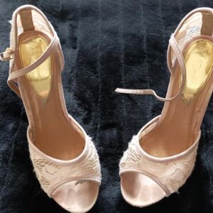 Lea_feet_officiel's media