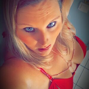 Les_dessous_deme's media
