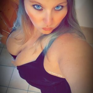 Les_dessous_deme's media