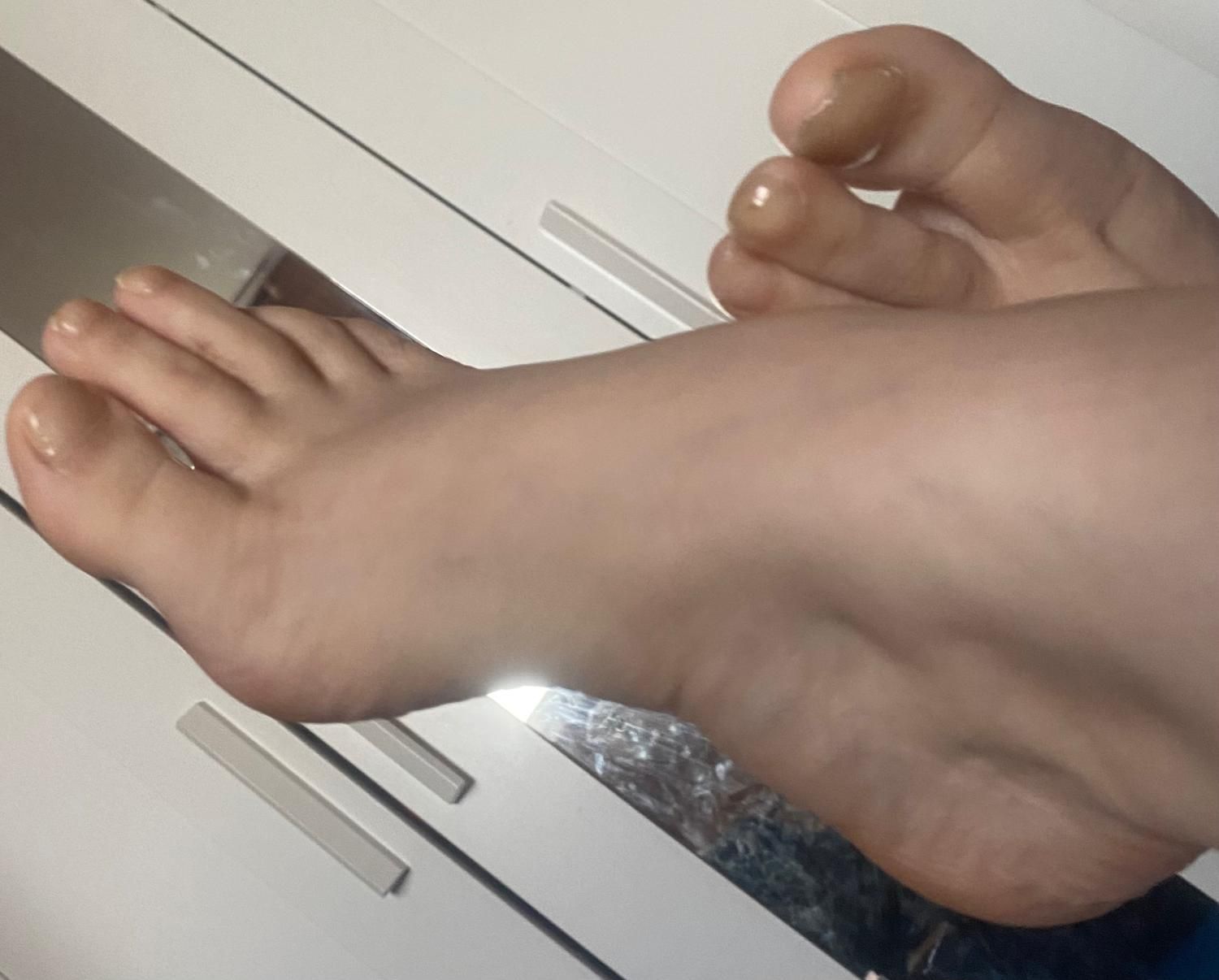 Lesadorablespiedstheadorablefeet's media
