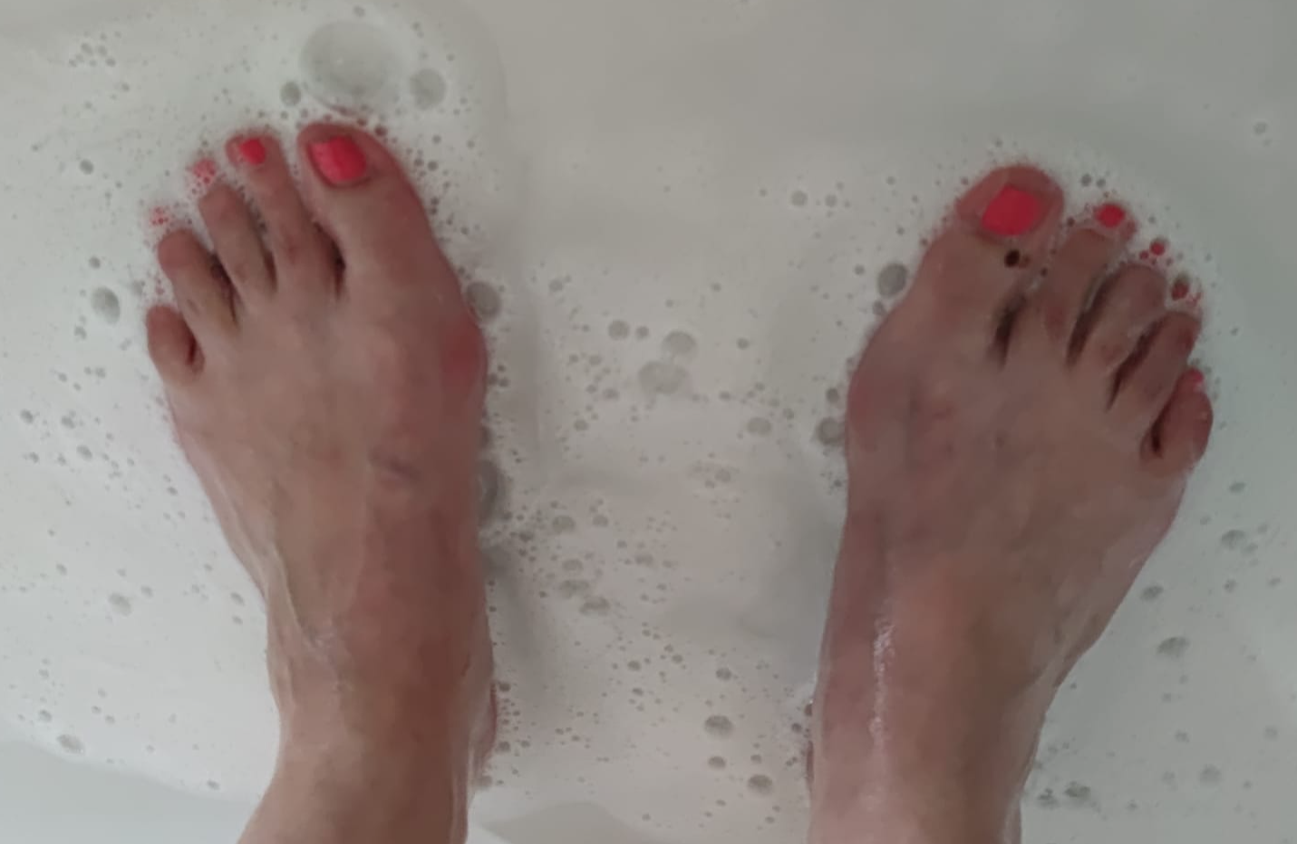 Lesjoliesjambes's media