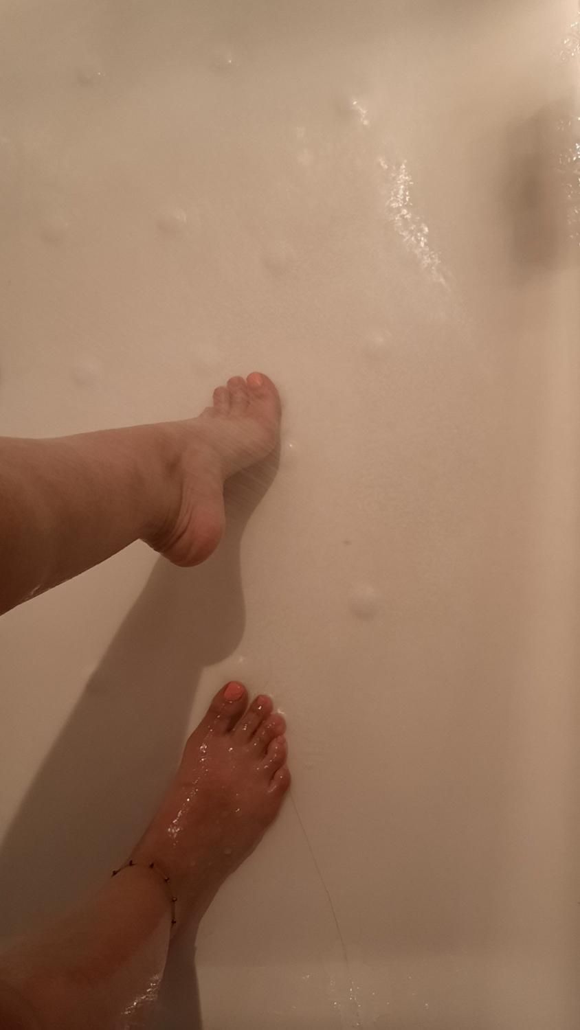 Lilasexyfeet's media