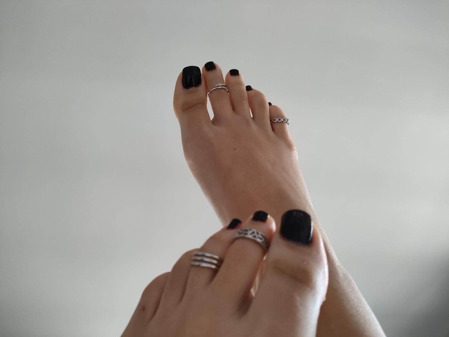 Lilasexyfeet's media