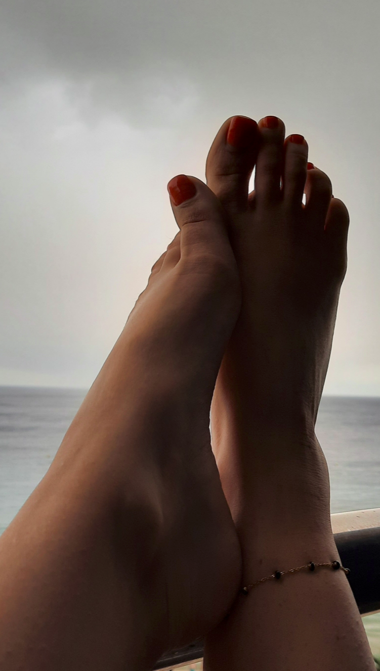 Lilasexyfeet's media