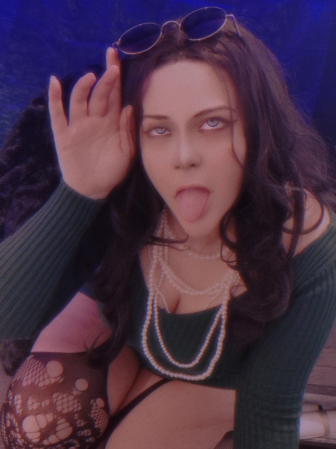 Lilhiana's media