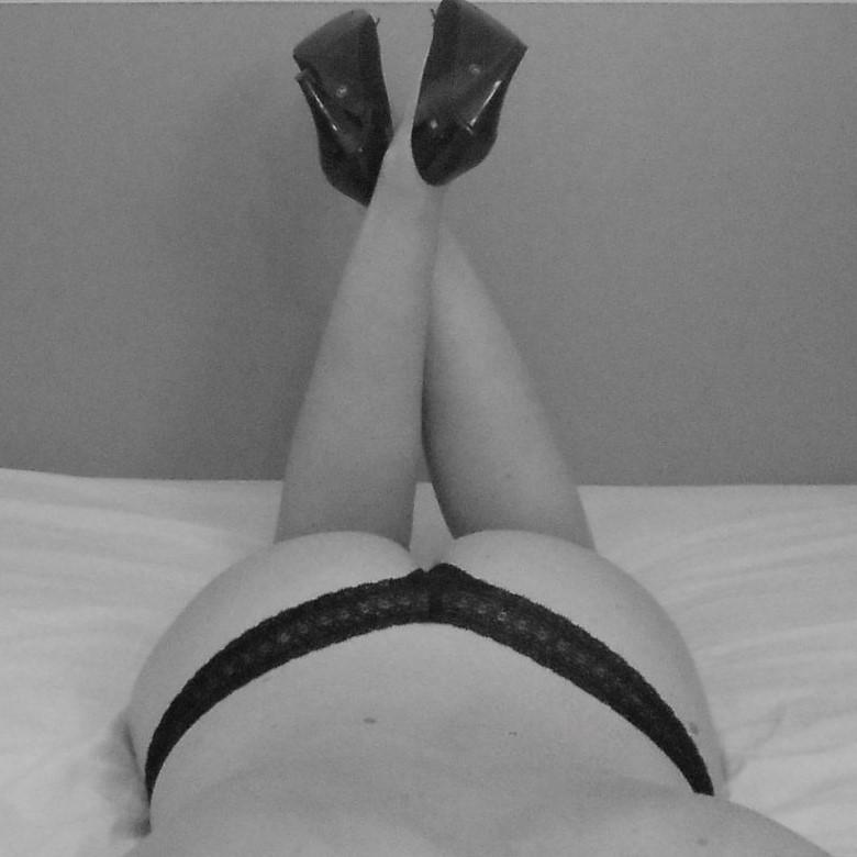 Lili_bertine_charme_amateur's media