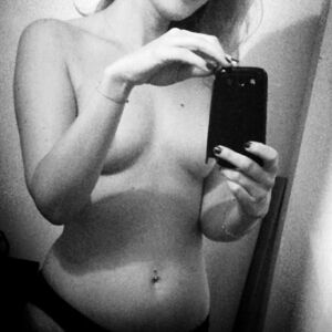 Lili_bertine_charme_amateur's media