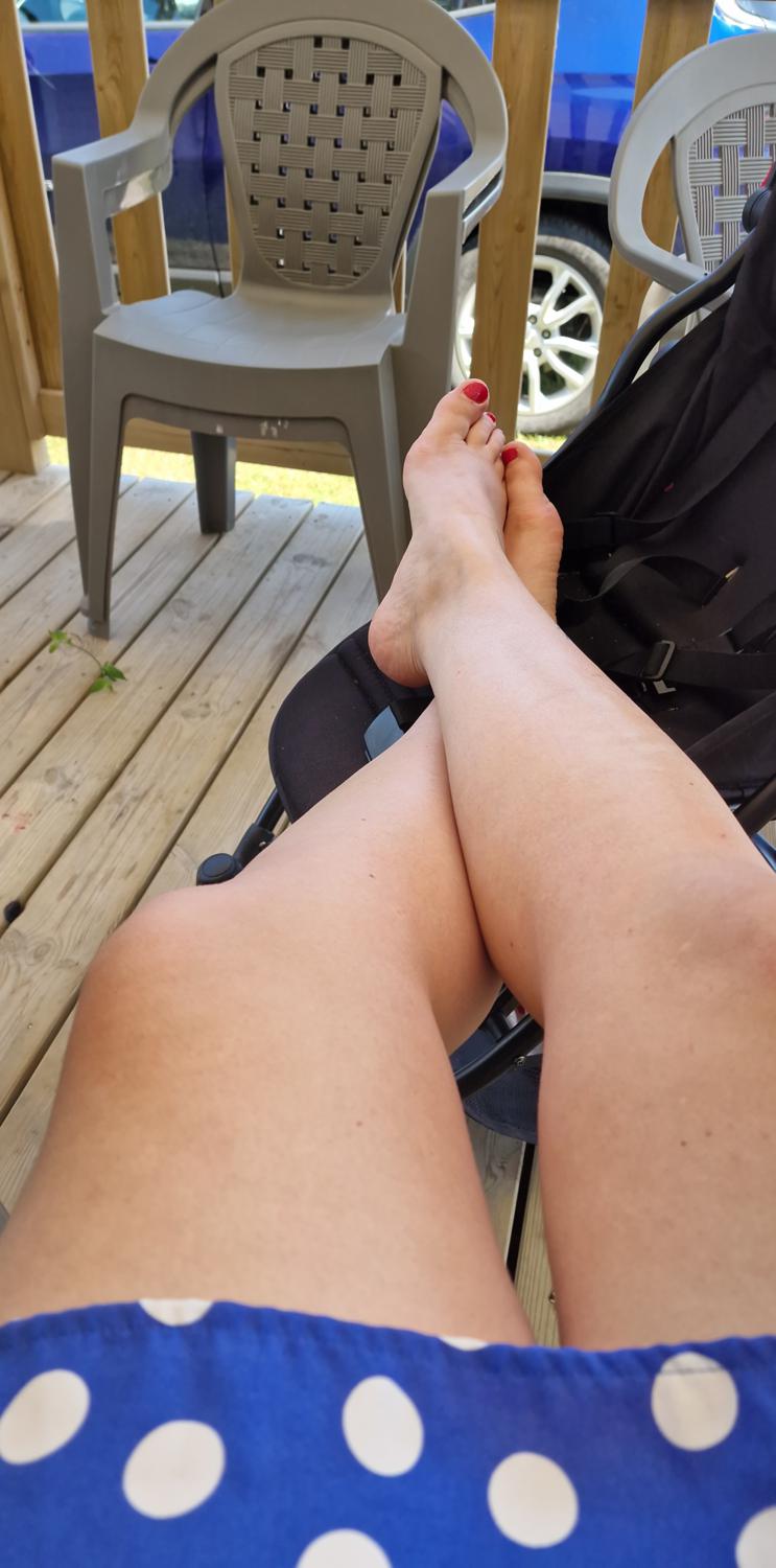 Lilirosefeet's media