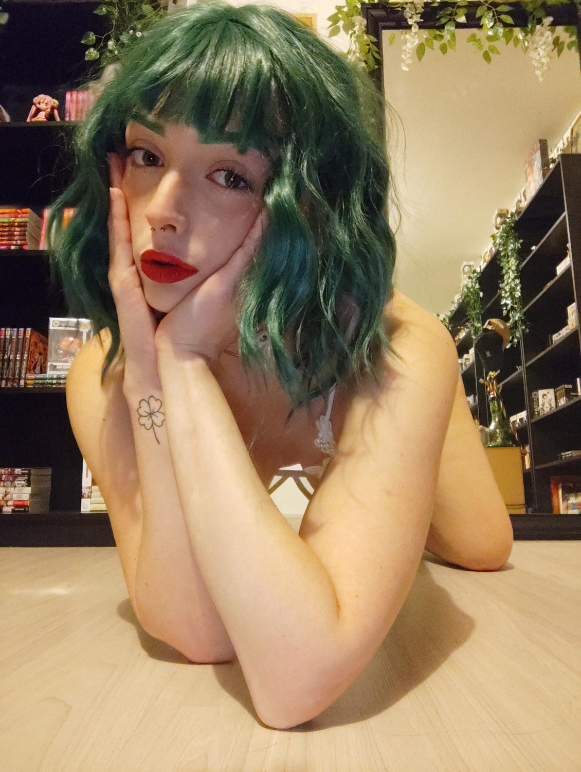 _lilith_mood_'s media