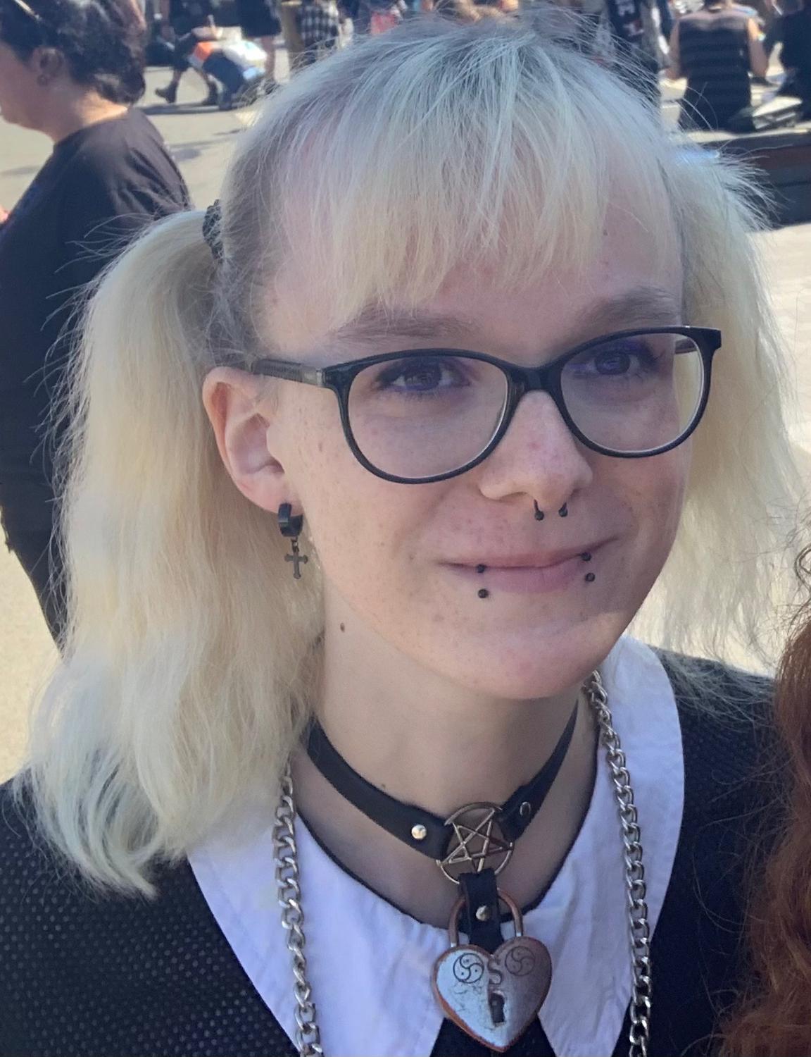 Lily_little_slut's media