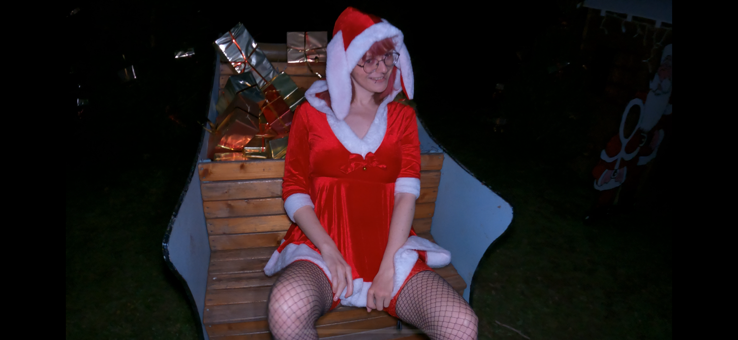 Lily_little_slut's media