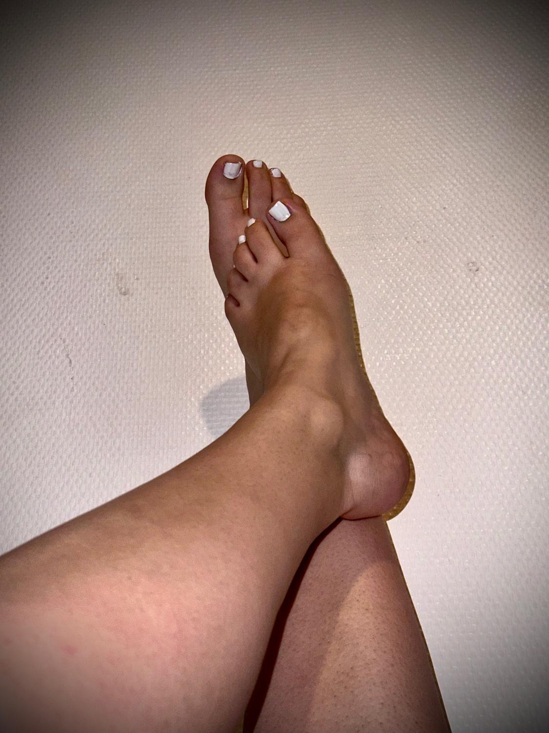 Little__feet_'s media
