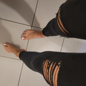Little_feetgirl's media