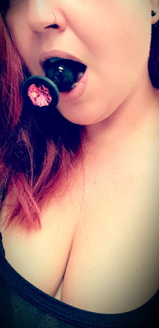 Littlebitchcurvy's media