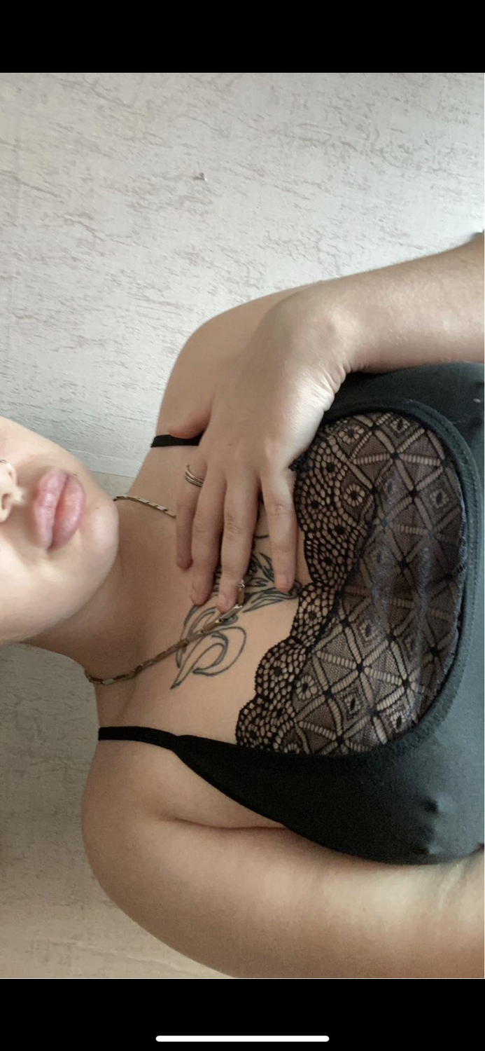 Littlebrunette18's media