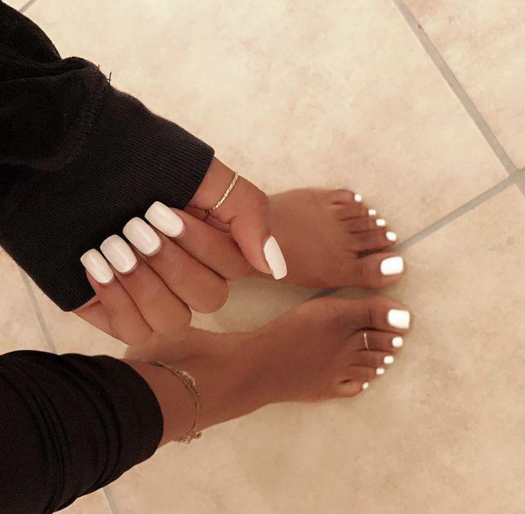Livia_feet1's media