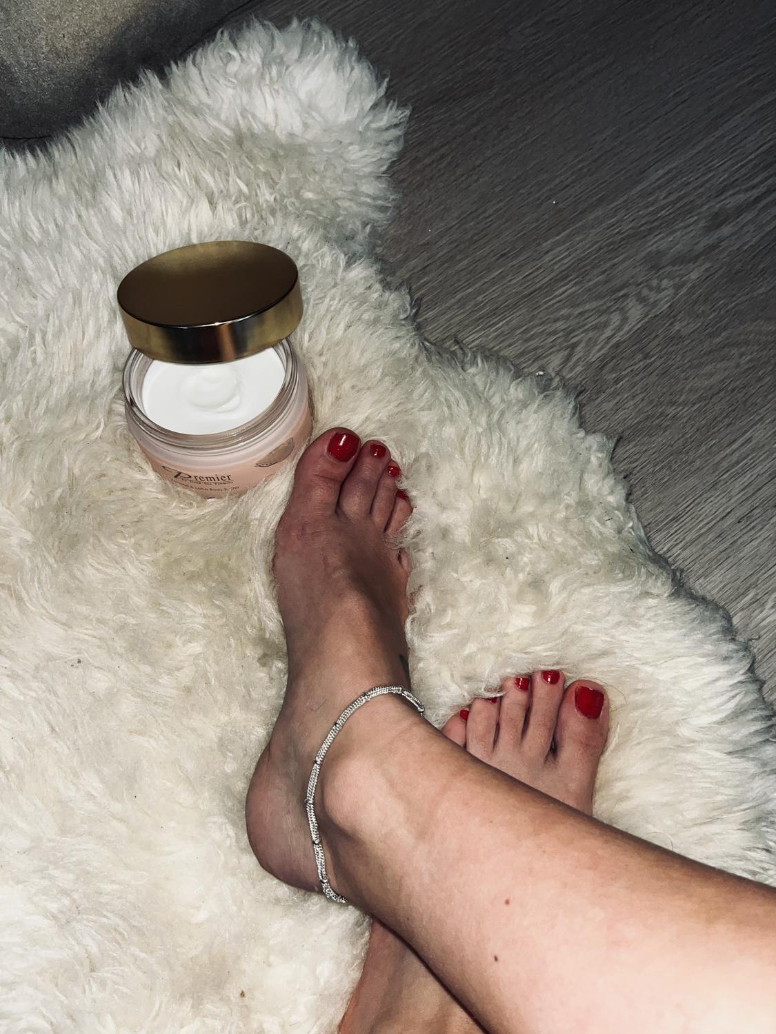 Lola_feetgirl's media
