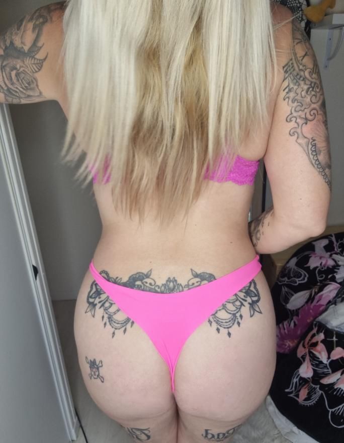 Lola_inked's media