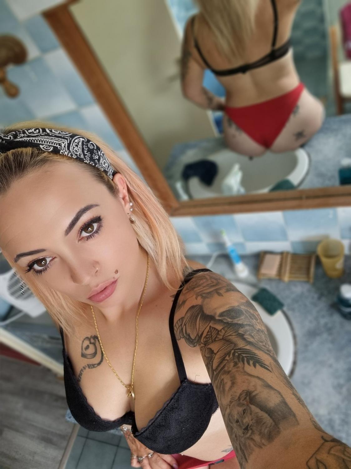 Lola_inked's media
