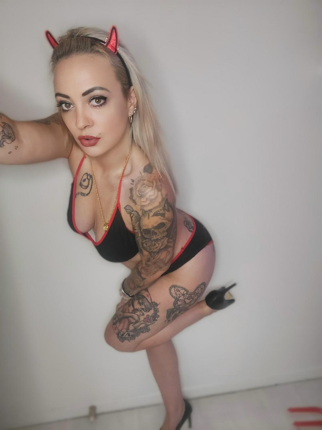 Lola_inked's media