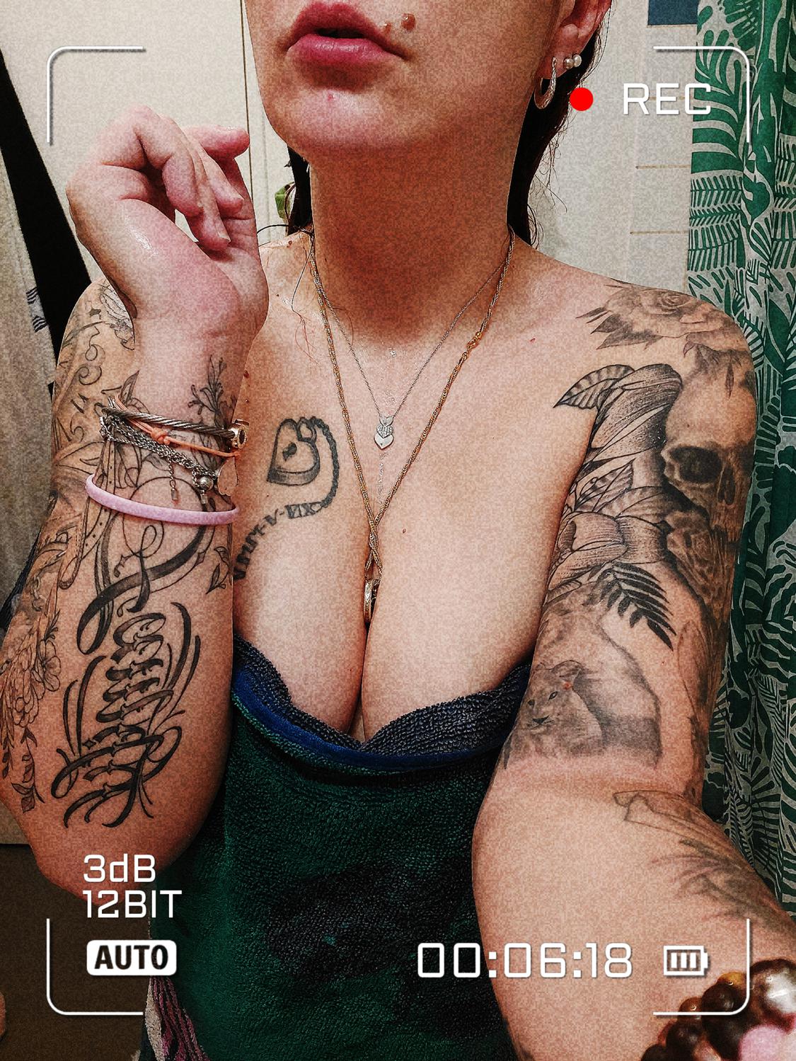 Lola_inked's media