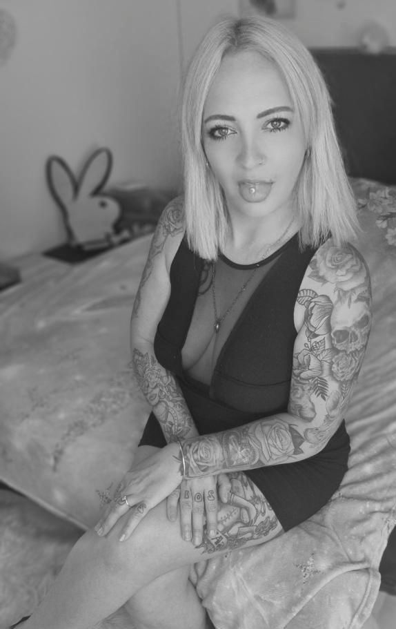 Lola_inked's media