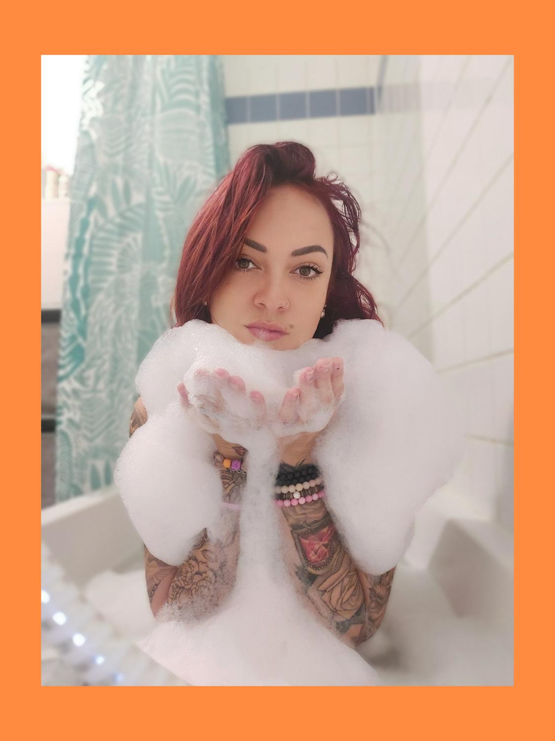 Lola_inked's media