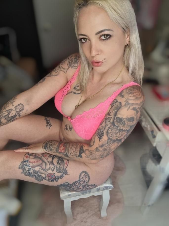 Lola_inked's media