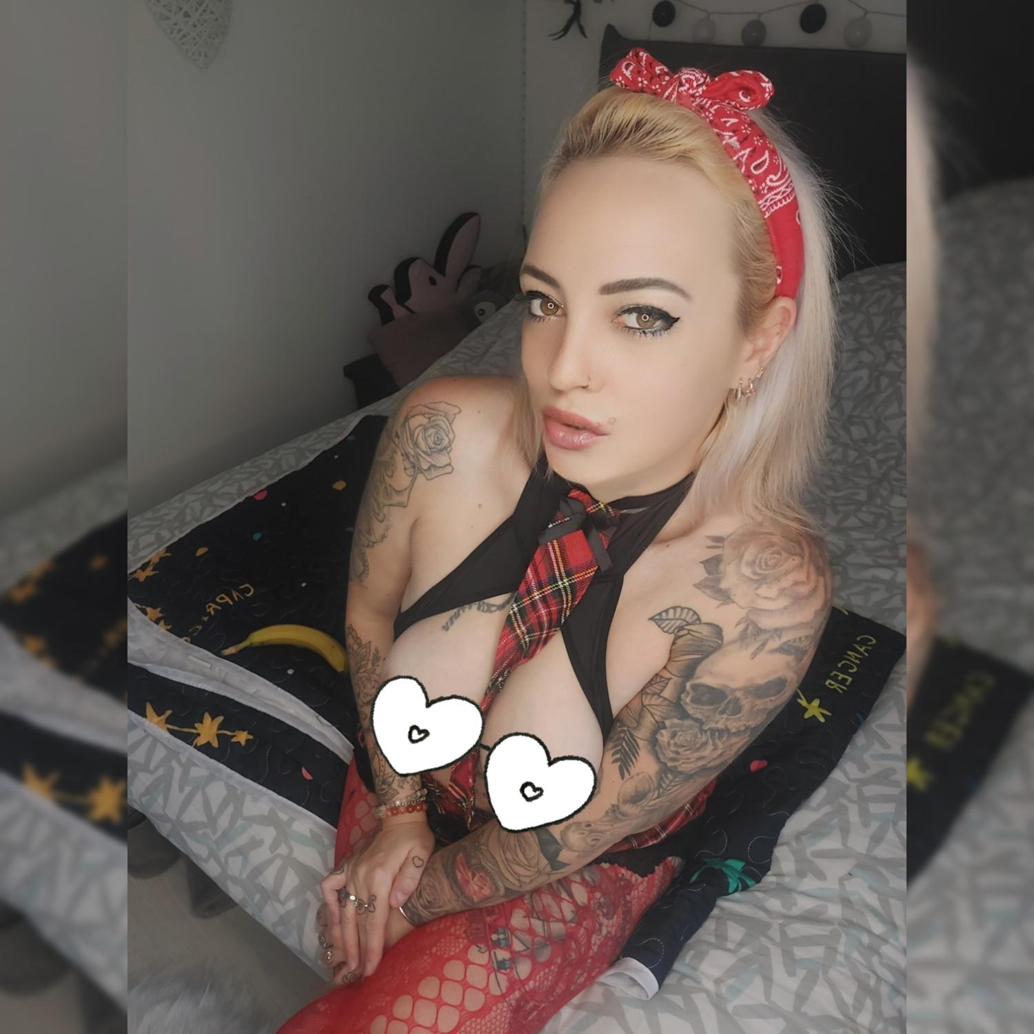Lola_inked's media
