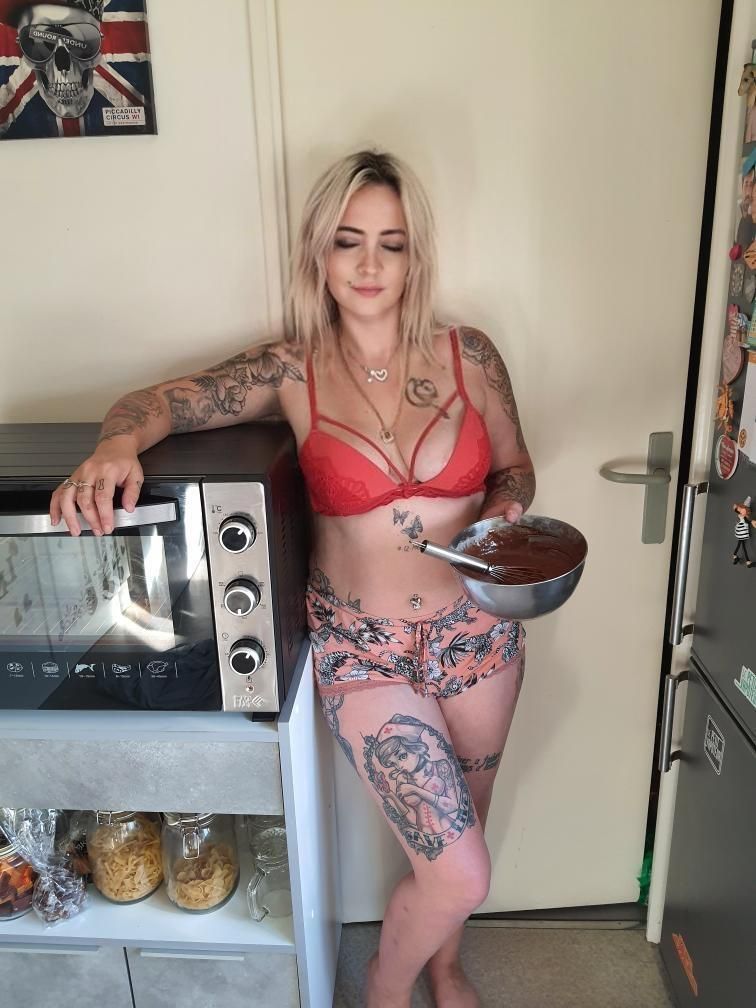 Lola_inked's media
