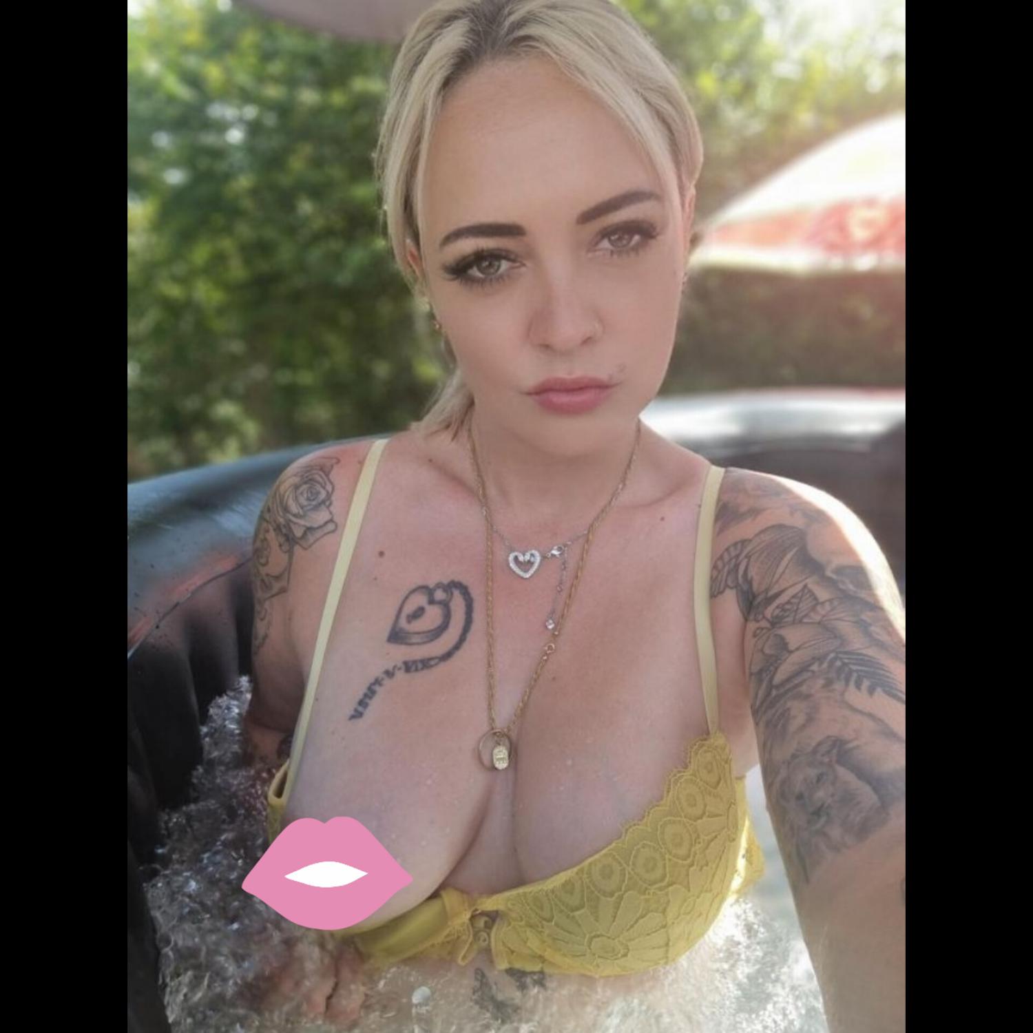 Lola_inked's media