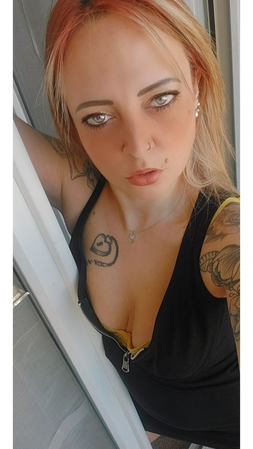Lola_inked's media