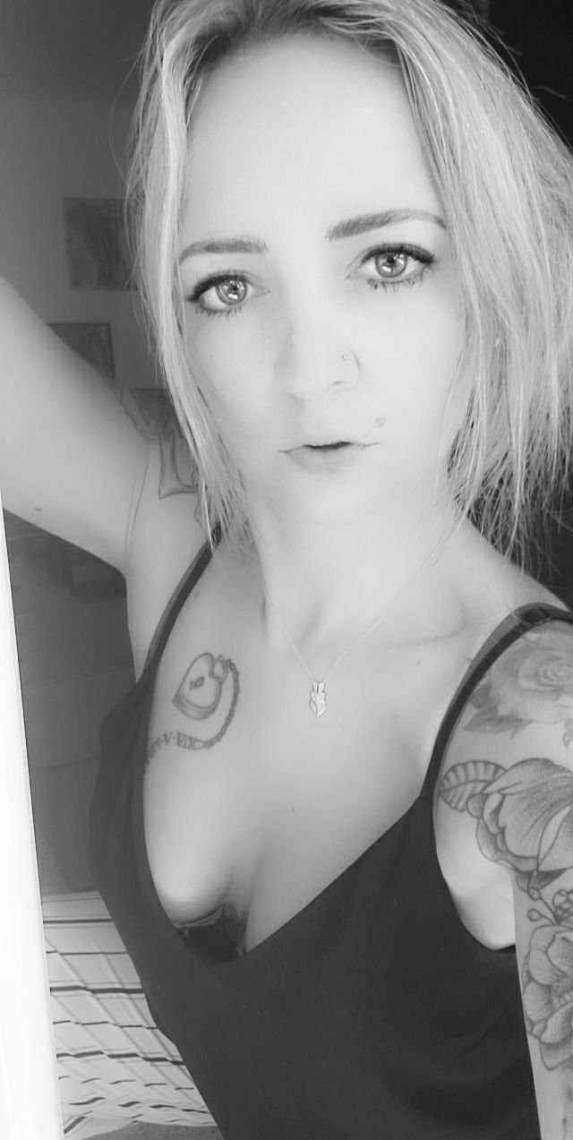Lola_inked's media
