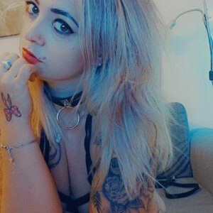Lola_inked's media