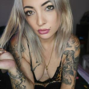 Lola_inked's media