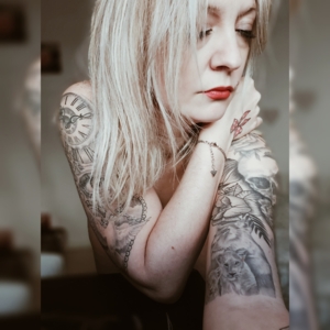 Lola_inked's media