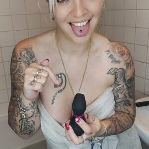 Lola_inked's media