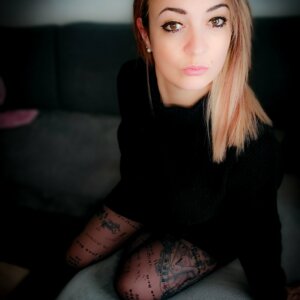 Lola_inked's media