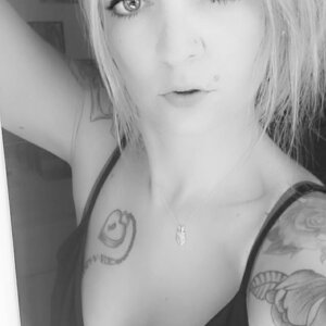 Lola_inked's media