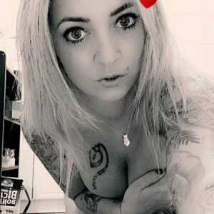 Lola_inked's media
