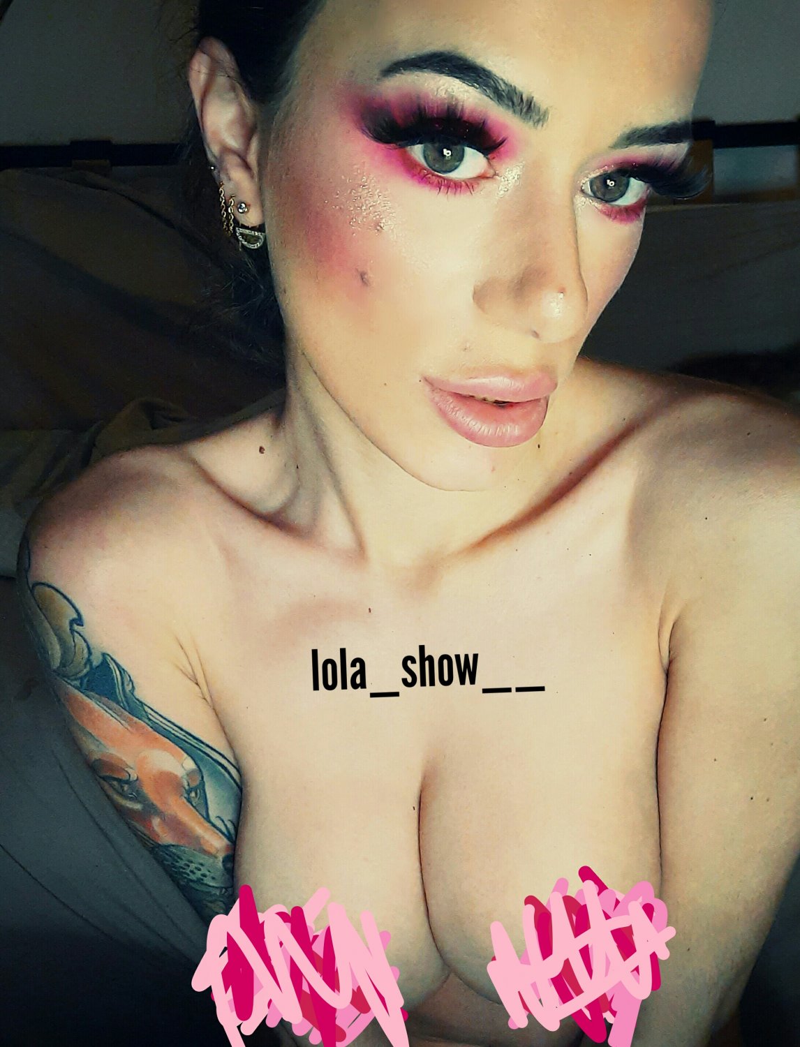 Lola_show__'s media